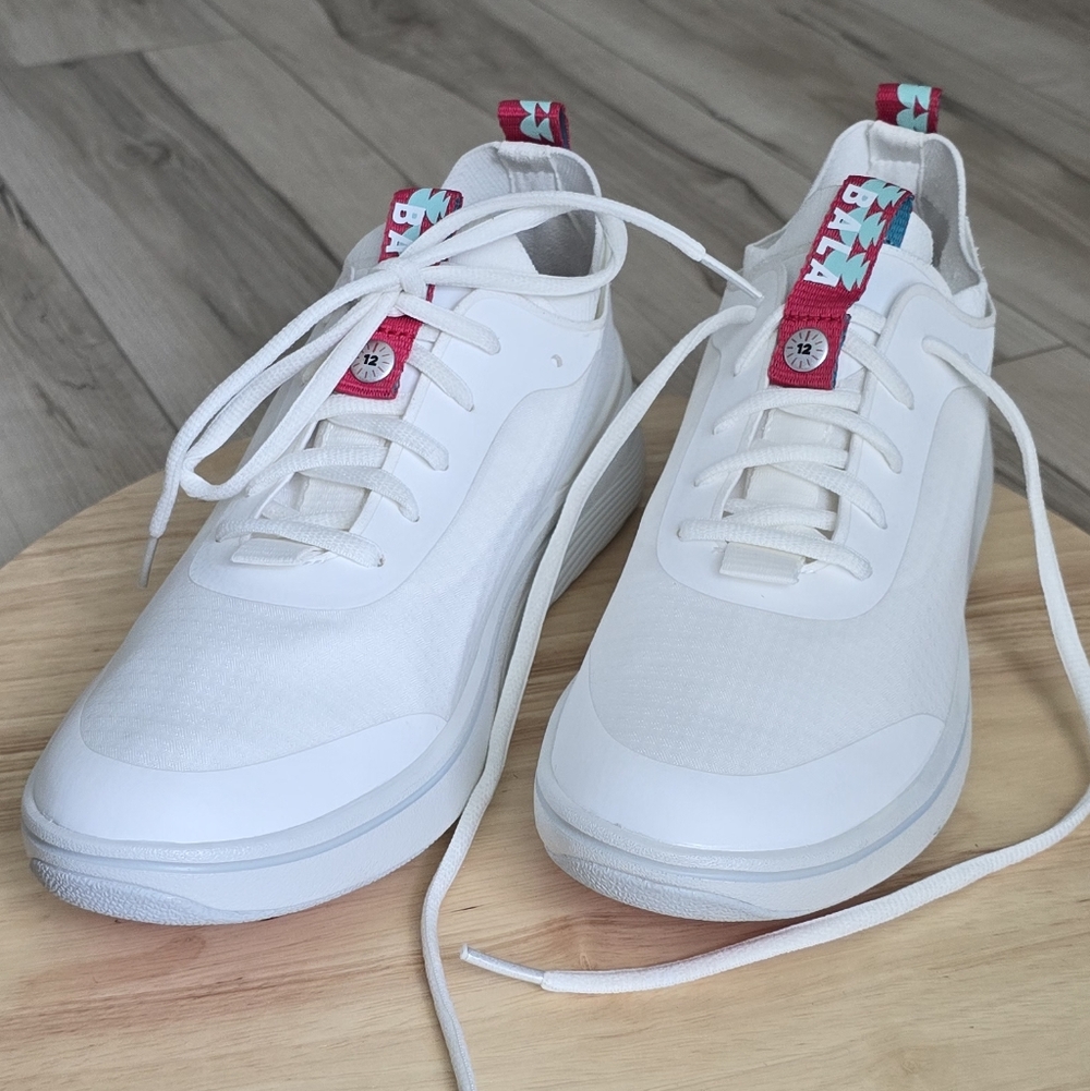 Bala Sneakers - Picture 2 of 12